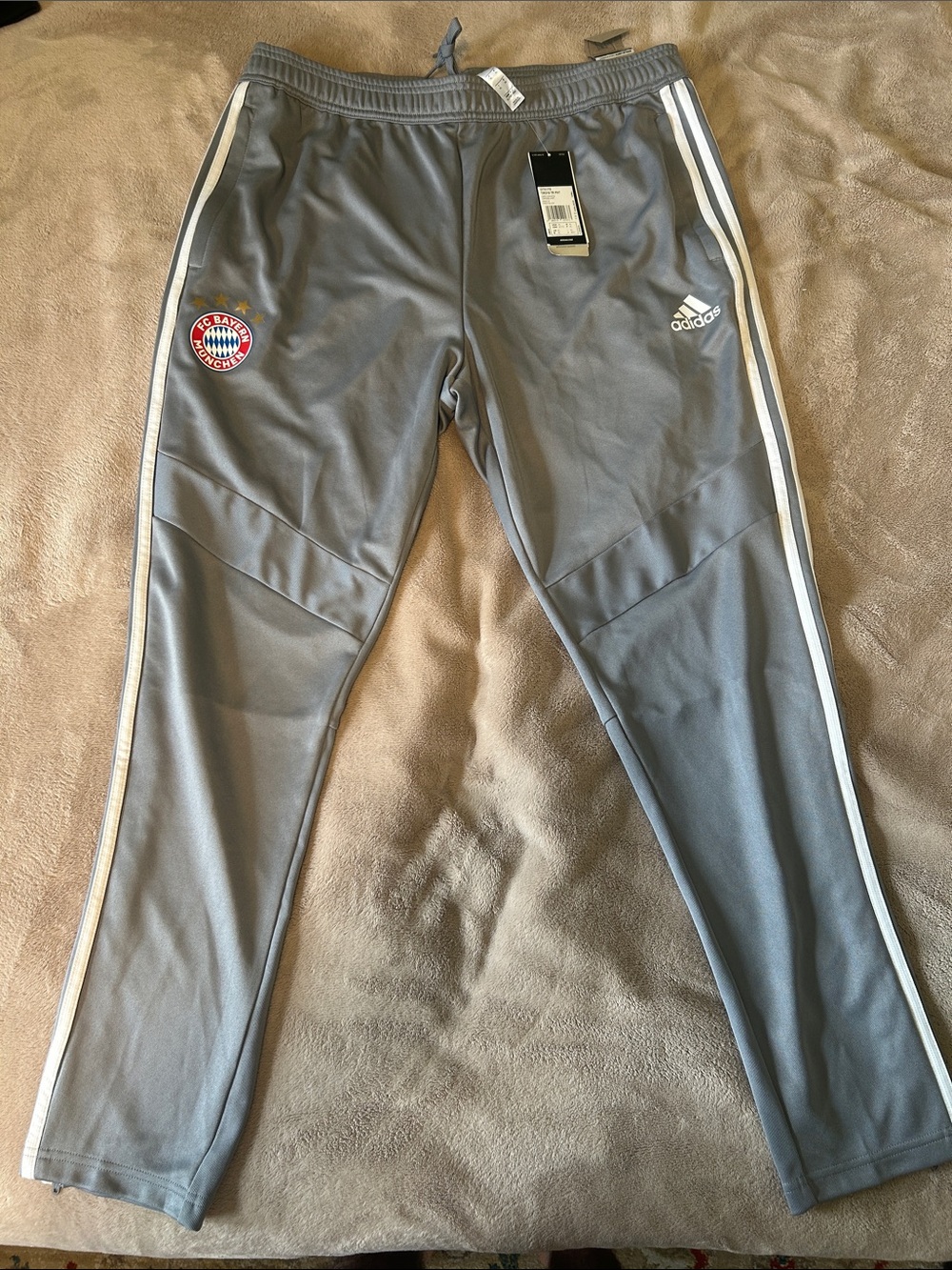 FC Bayern München Adidas Tiro 19 Training Pants NWT Grey White Size XL